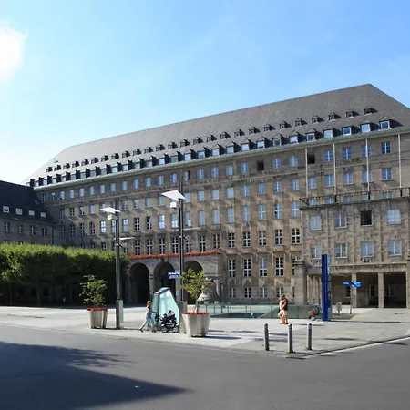 Bionatursuite Kortum1745, Hbf, Bermuda3eck, Musikforum, Starlight Express, Museum * Bochum